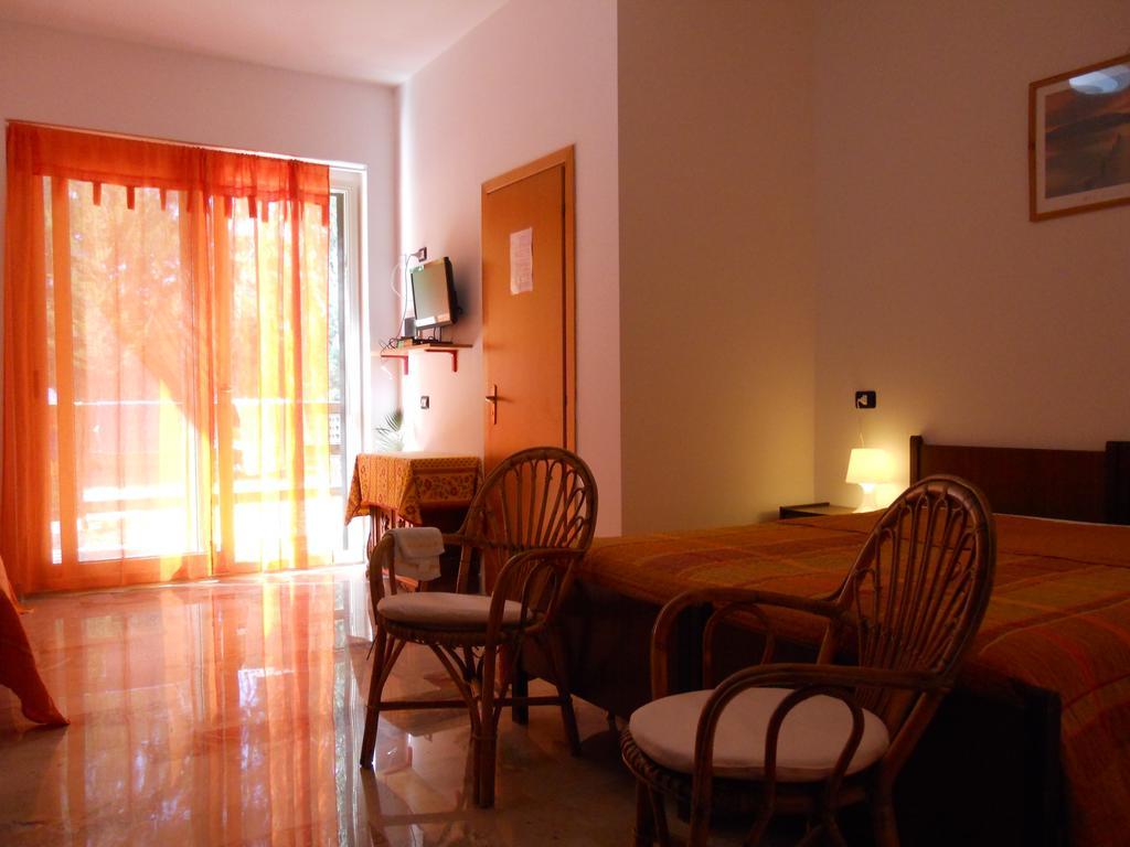 B&B Eraclea Minoa Mare Ruang foto